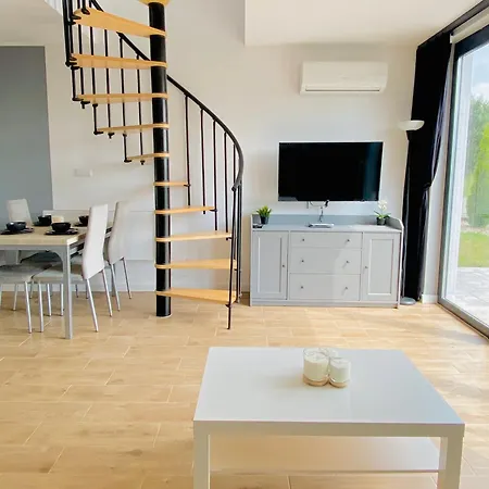 Nadmorska Ostoja Tatil Evi Lubiatowo (Pomerania)