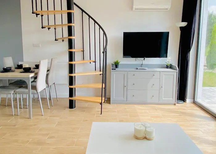 Nadmorska Ostoja Tatil Evi Lubiatowo (Pomerania)